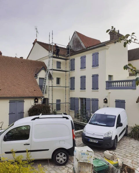 Travaux de couverture et zinguerie et Ravalement et peinture de Fenêtres 